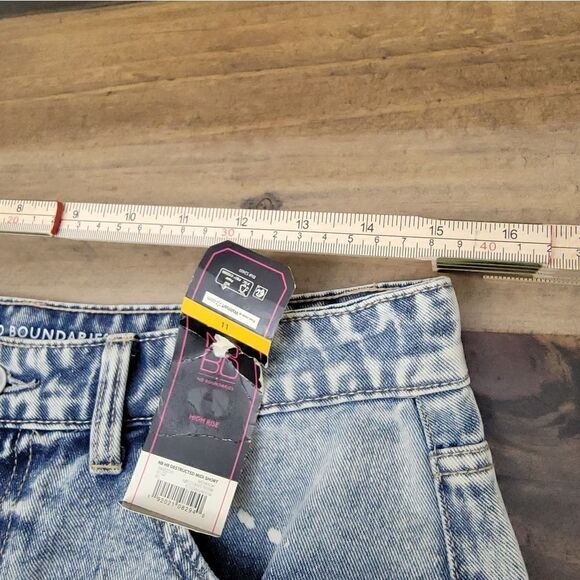 No Boundaries Double Color Denim Destructed Midi Jean Short High Rise Size 11 - Picture 8 of 9